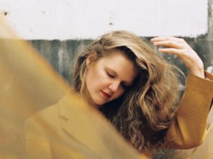 Roos Meijer brengt debuutalbum ‘Why Donâ€™t We Give It A Try’ uit